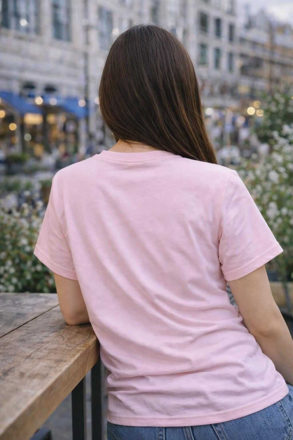 Avyron Clothing pink starburst script retro bubble letter graphic tee